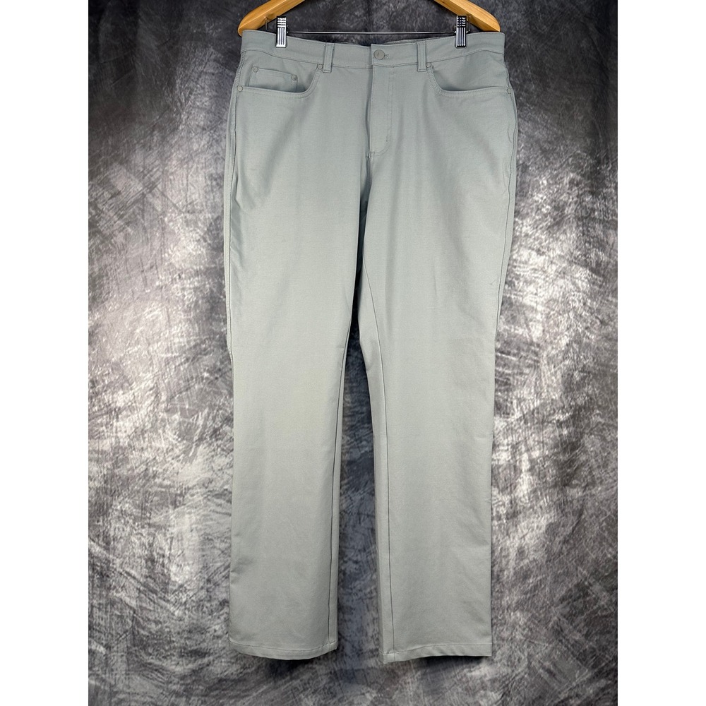 Greg Norman Golf Pants Mens 34x30 Gray Performance Stretch Flat Front 5-Pocket